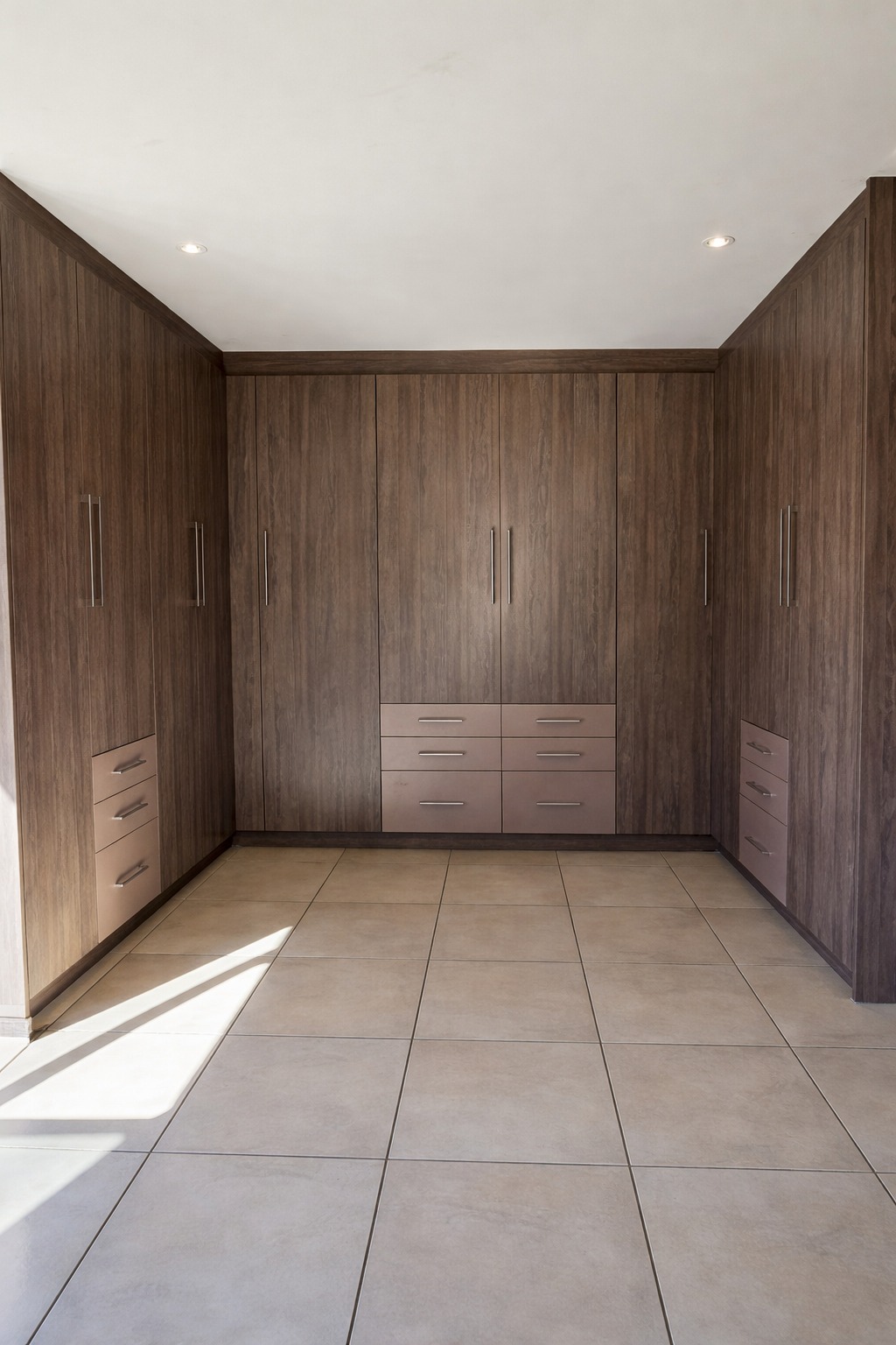Built-in cupboard by Wood & Things