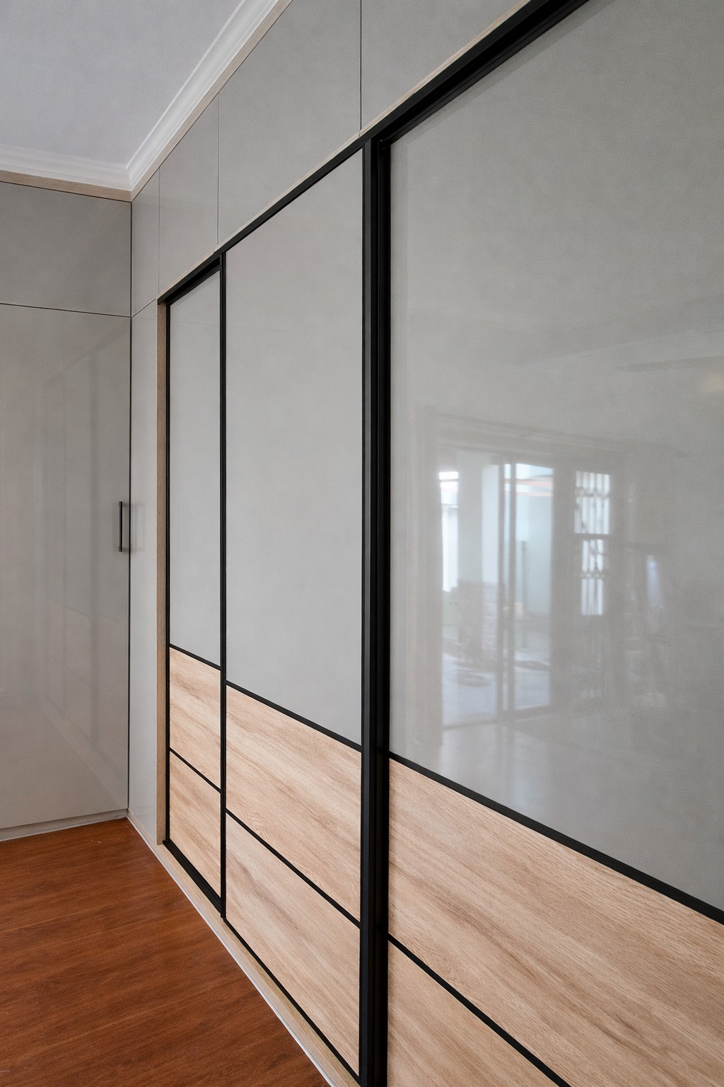Built-in cupboard by Wood & Things